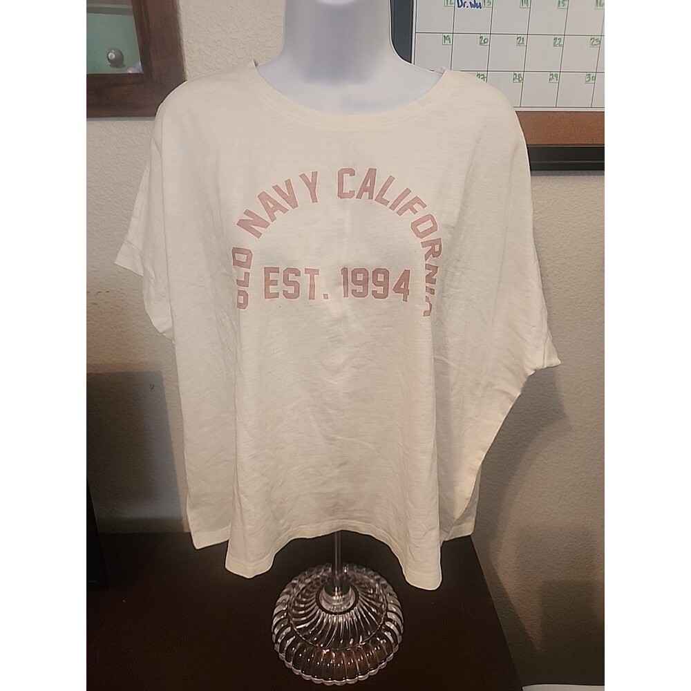 Old Navy Women’s White Printed Graphic Tee Shirt Size M Medium Short Sleeve